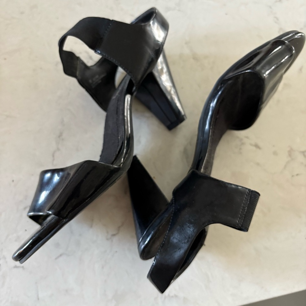 Aerology, ladies eight, patent leather, 3 inch heel, dressy, formal, wedding